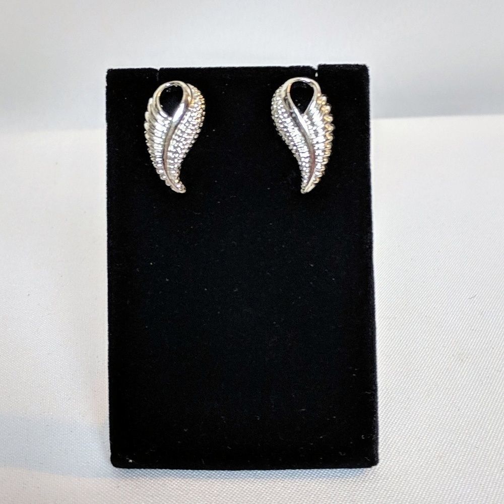 Vintage Cora Silver Tone Sea Shell Earrings